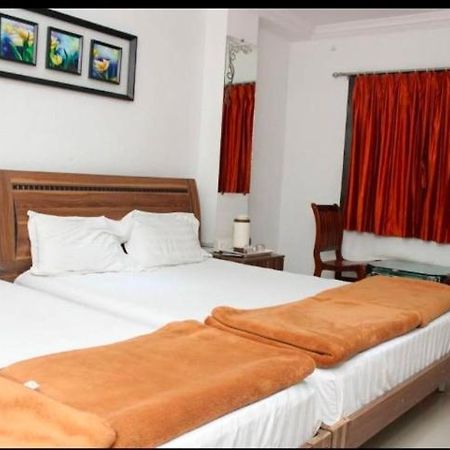 Hotel Reva Prabhu Sadan Ambaji Exterior foto