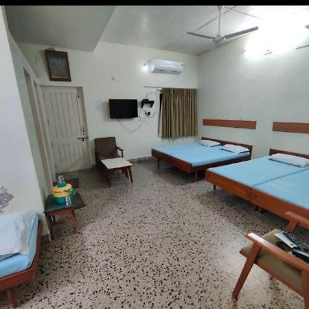 Hotel Reva Prabhu Sadan Ambaji Exterior foto